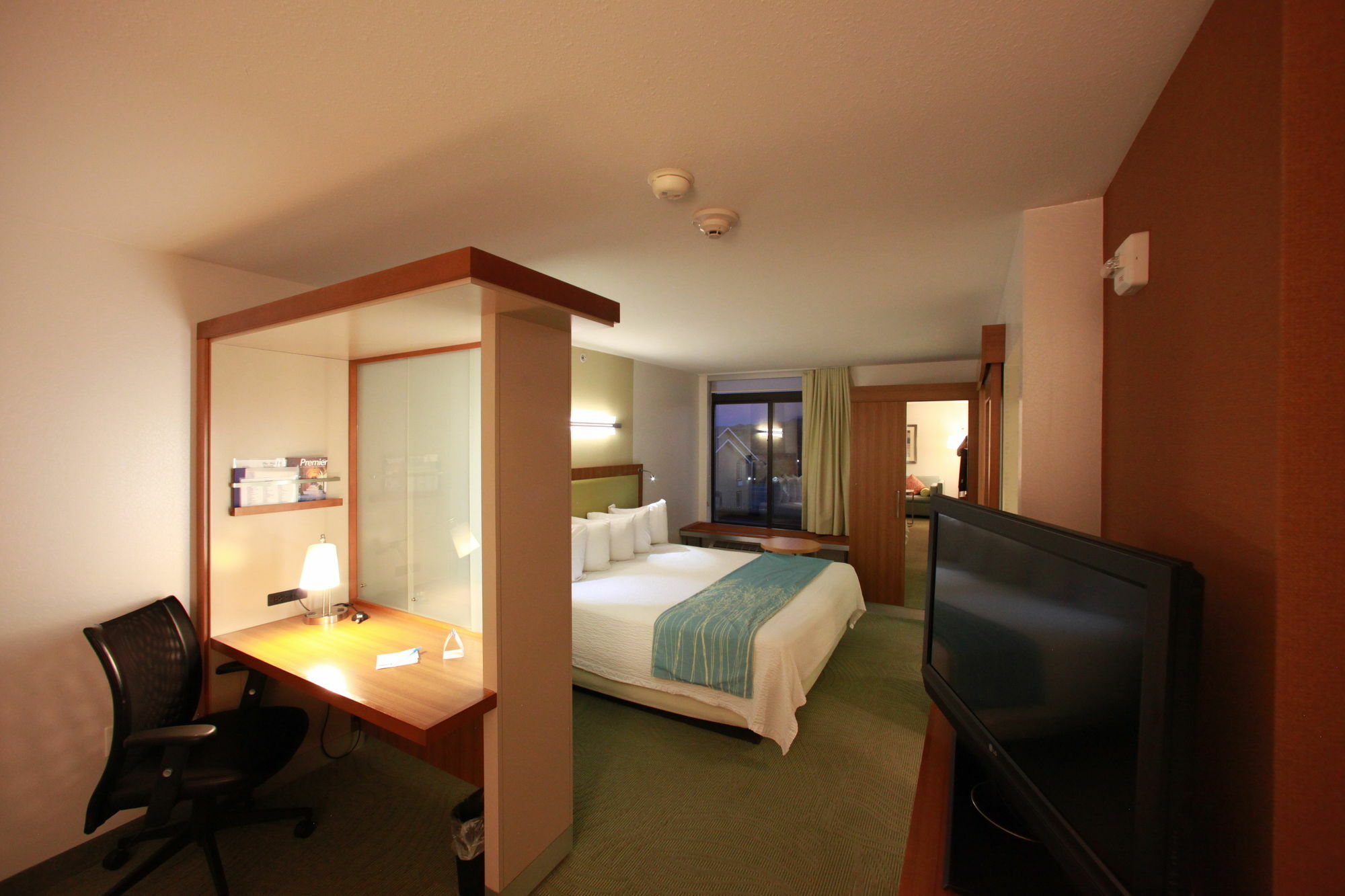 Springhill Suites Kingman Route 66 Exterior photo