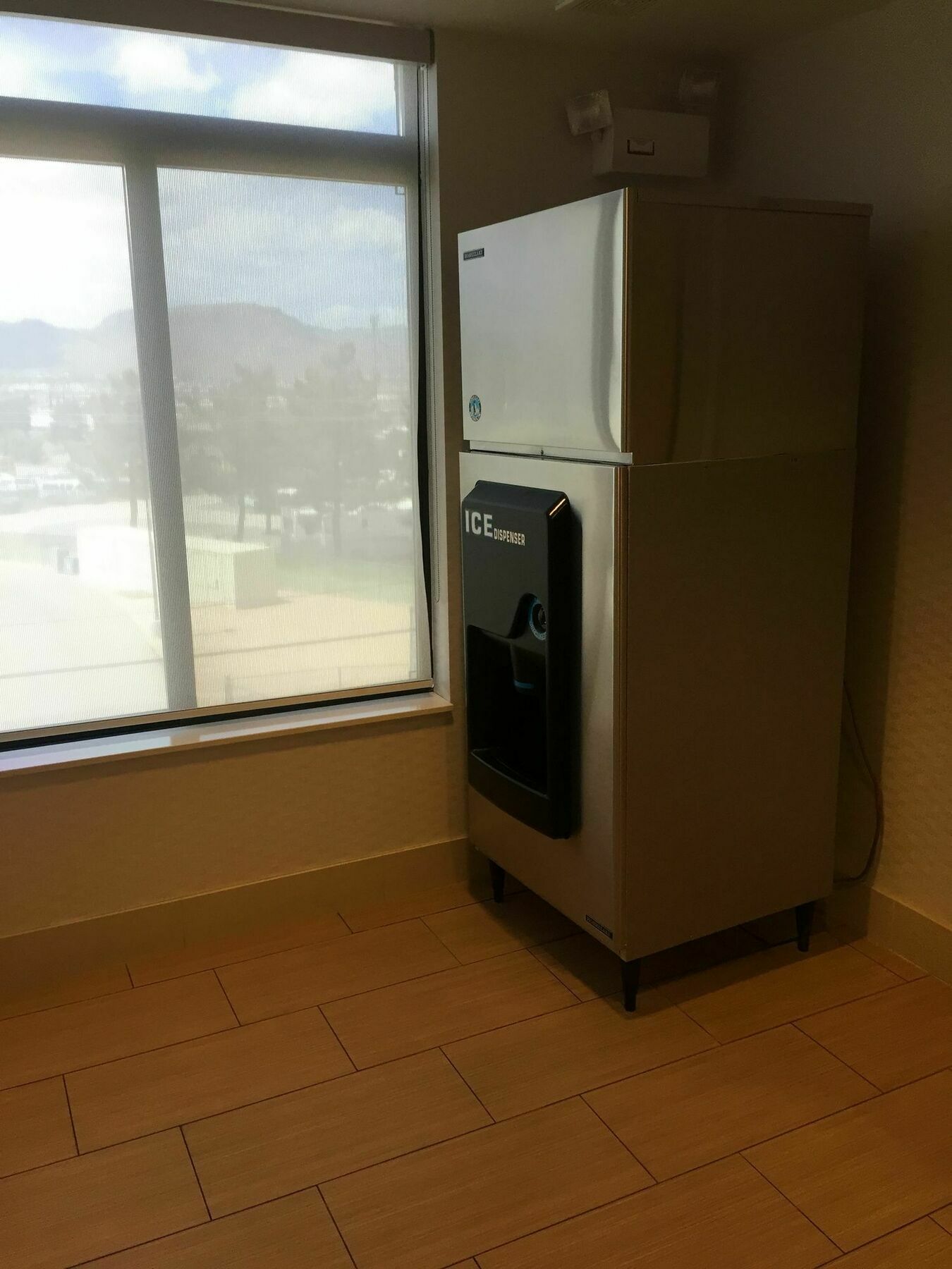 Springhill Suites Kingman Route 66 Exterior photo